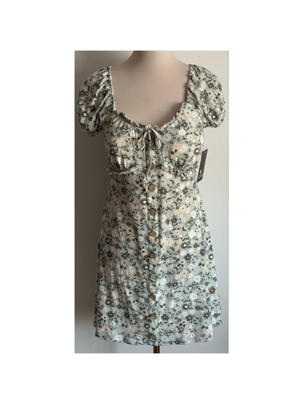 Juniors No Boundaries Mini Dress L Sage Green Floral